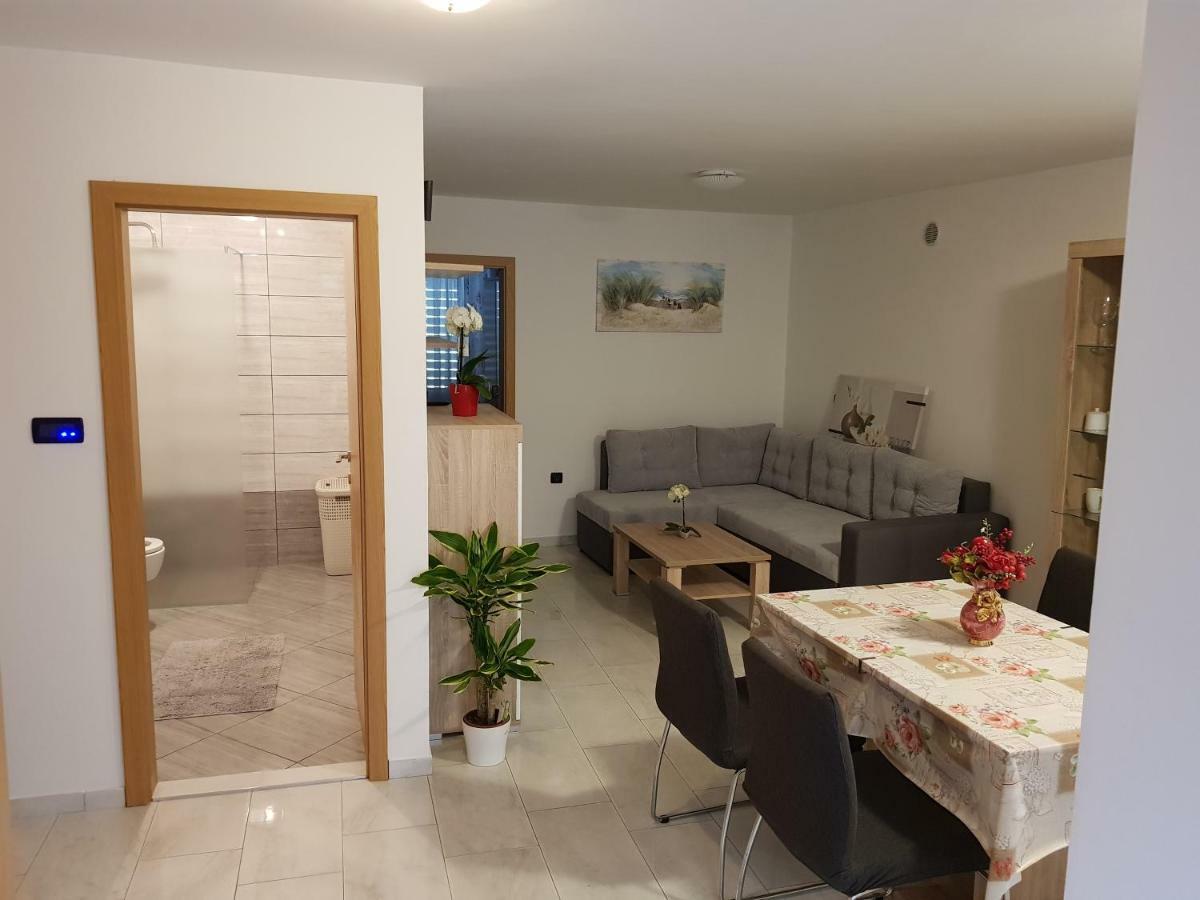 Izola City Center Apartment Exterior photo